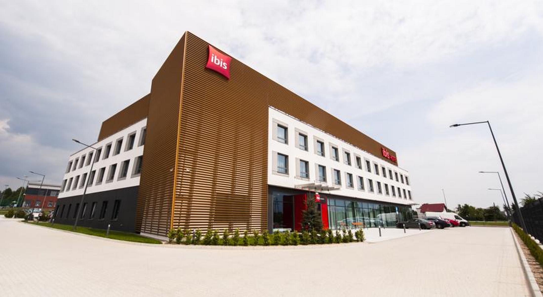 Ibis Poznan Polnoc Сухи-Лас