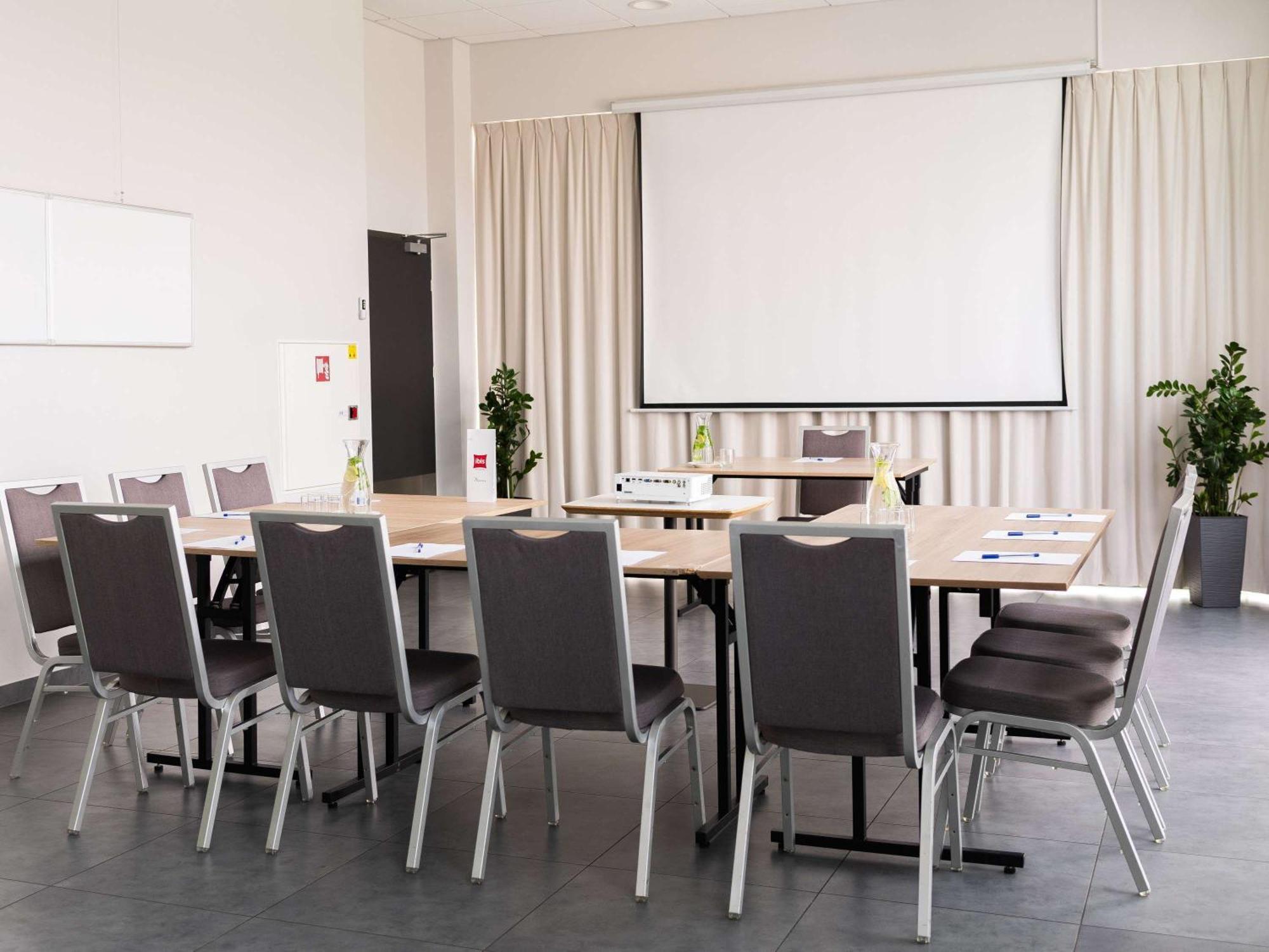 Ibis Poznan Polnoc